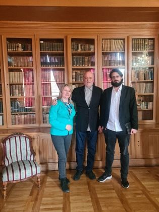 О СПОМЕН-БИБЛИОТЕЦИ У КАРЛОВАЧКОЈ ГИМНАЗИЈИ