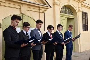 БРУЈ КАРЛОВАЧКИХ БОГОСЛОВА